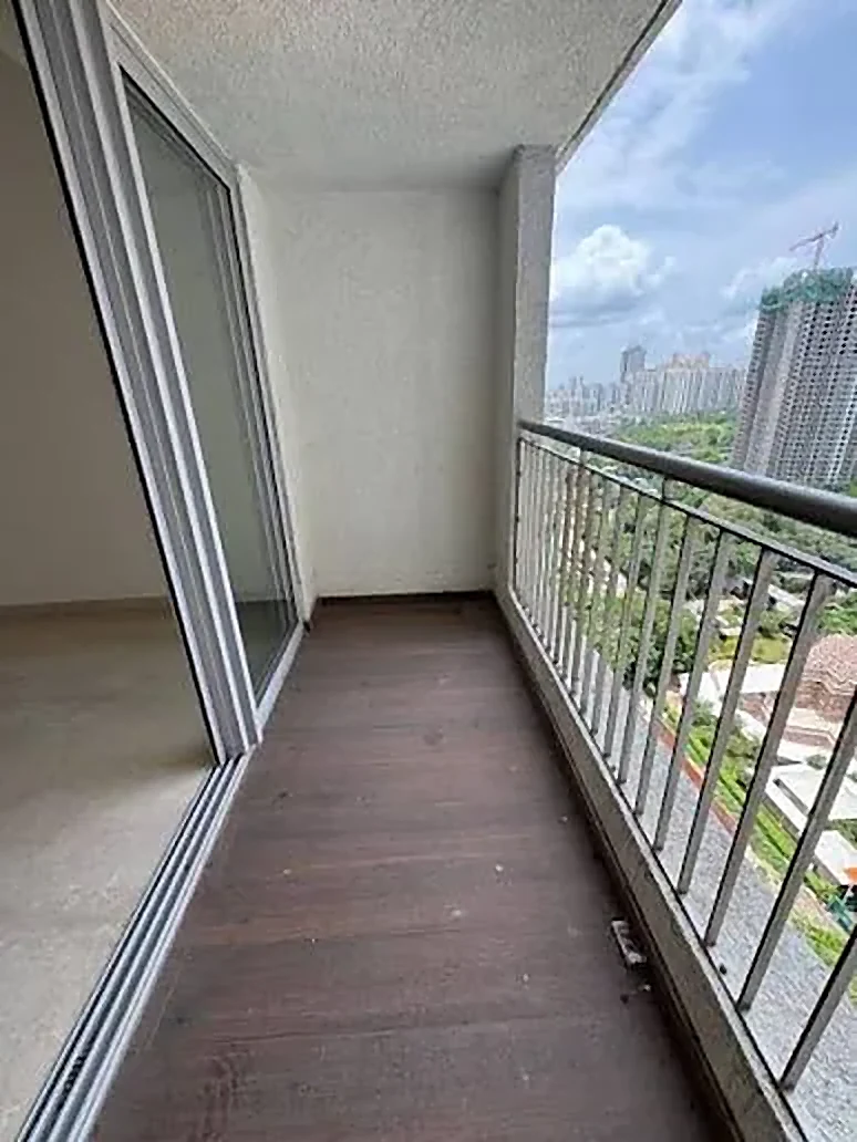 Balcony with stainless railing at Piramal Balkum